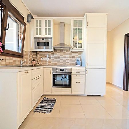 Luxury And Sunny Apartment 250 Mts From The Beach!! Peraia  Bagian luar foto
