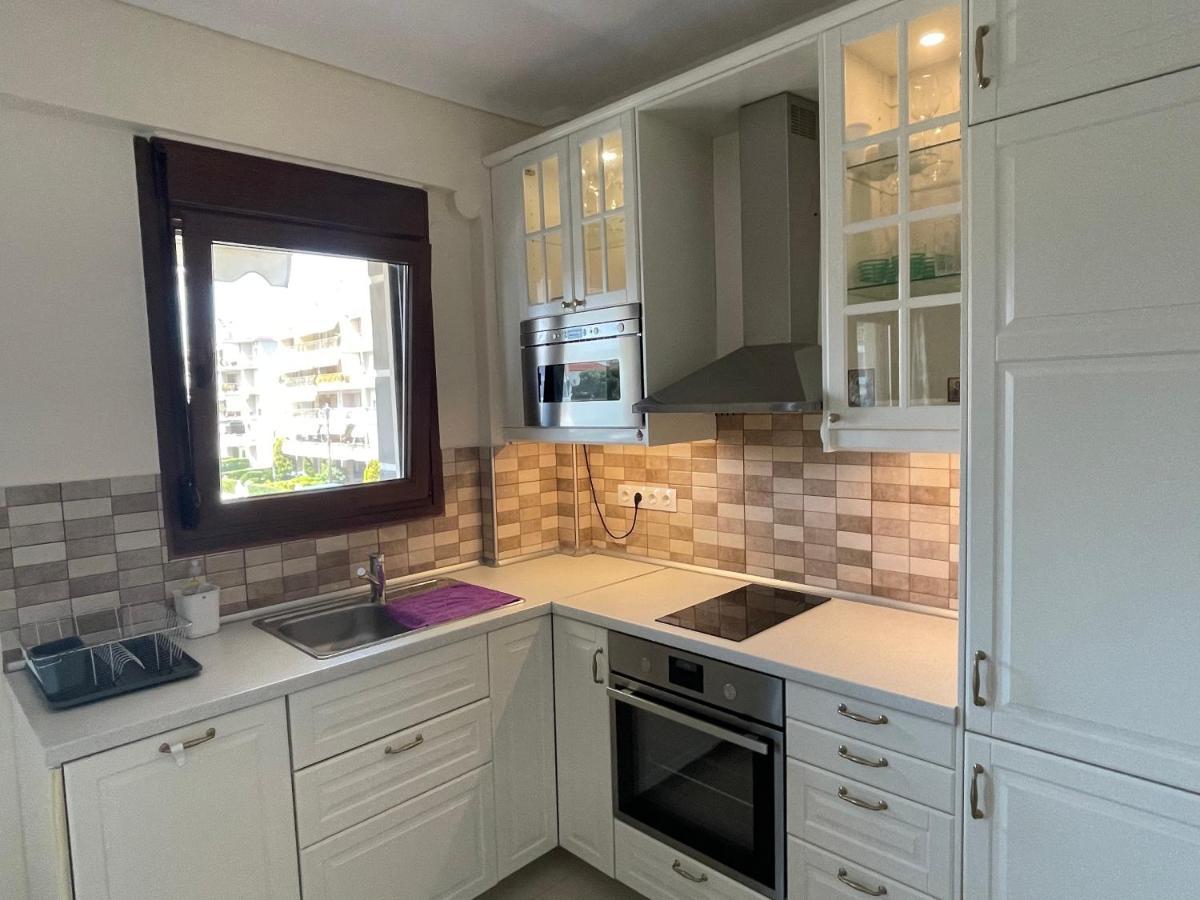 Luxury And Sunny Apartment 250 Mts From The Beach!! Peraia  Bagian luar foto