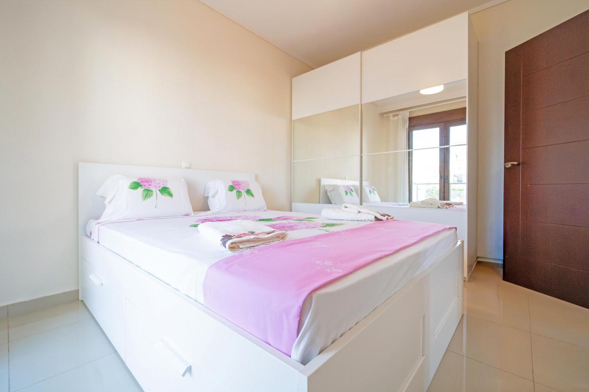 Luxury And Sunny Apartment 250 Mts From The Beach!! Peraia  Bagian luar foto